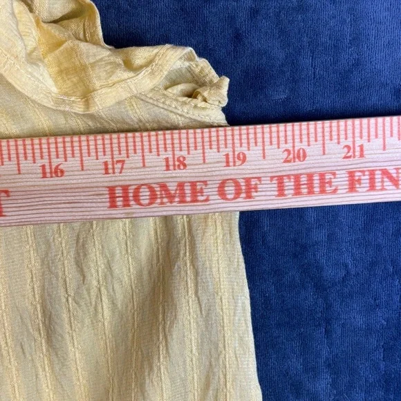 Blu Pepper Yellow Flutter Sleeve Embellished Blouse Sz S - oversized - Picture 6 of 7